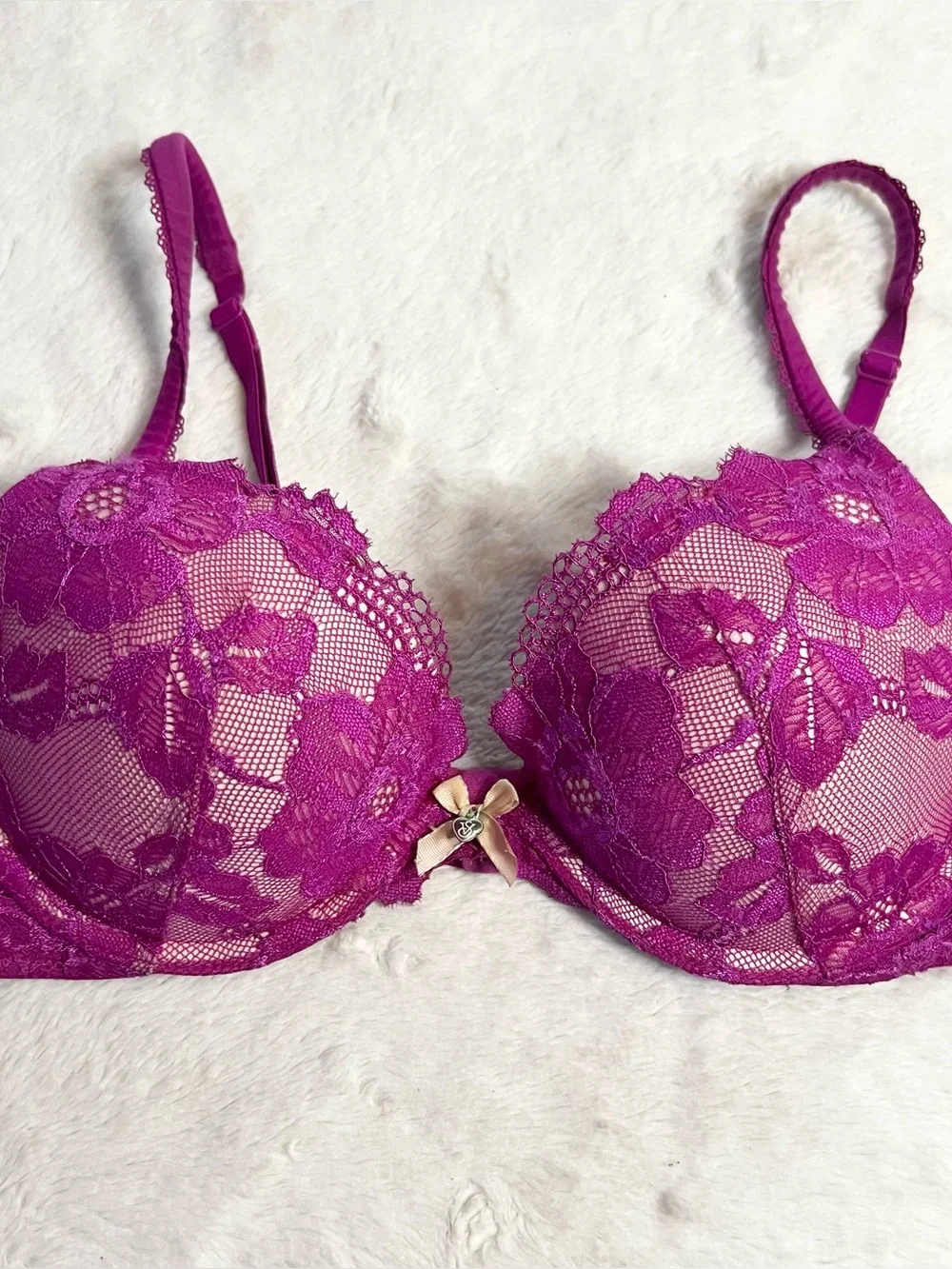 Body by Victoria Fuchsia Lace Push-Up Bra Size 34C